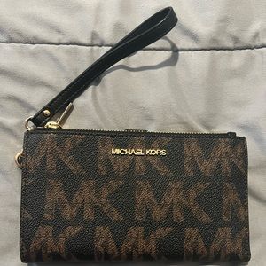 Michael Kors Adele Leather Smartphone Wallet